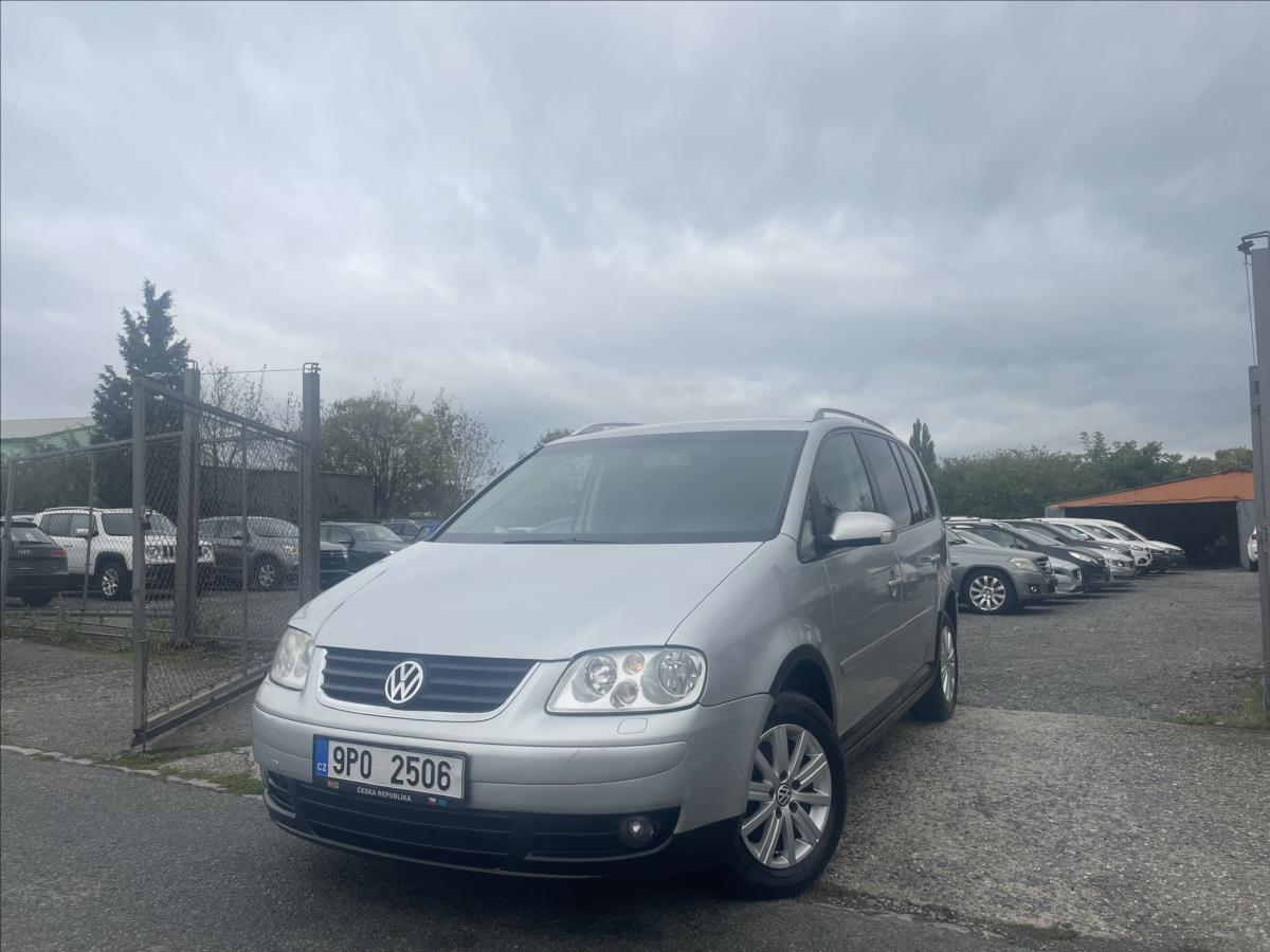 Volkswagen Touran 2,0 TDi  PDC,ALU,TAŽNÉ,WEBASTO