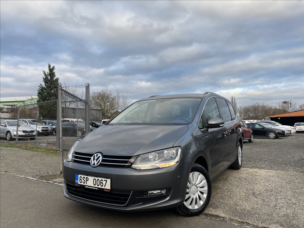 Volkswagen Sharan 2,0 TDI  LIFE, EL. DVEŘE,TAŽNÉ