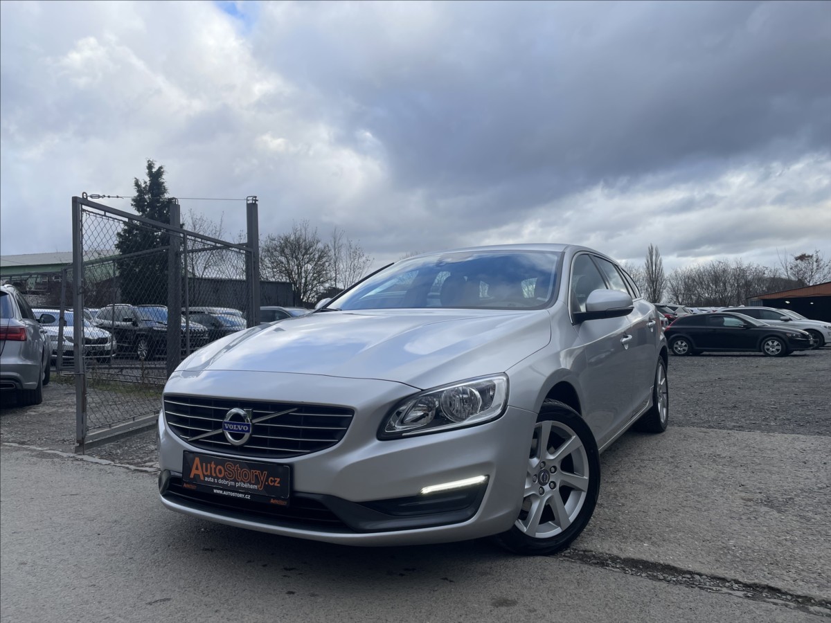 Volvo V60 1,6 D  1.MAJ. GARNACE KM,TOP